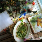 Måleriarbete med sidenblommor/ Blomster landning - samlade stunder 2007 © Lotte Nilsson-Välimaa & Kenneth Pils